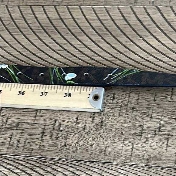 Michael Kors Daisy 🌼 MK Logo Belt Vegan 🌱 Chic Design! Large! - Picture 13 of 17